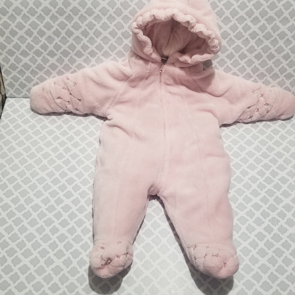 Mini wear snow/winter suit 3-6 months